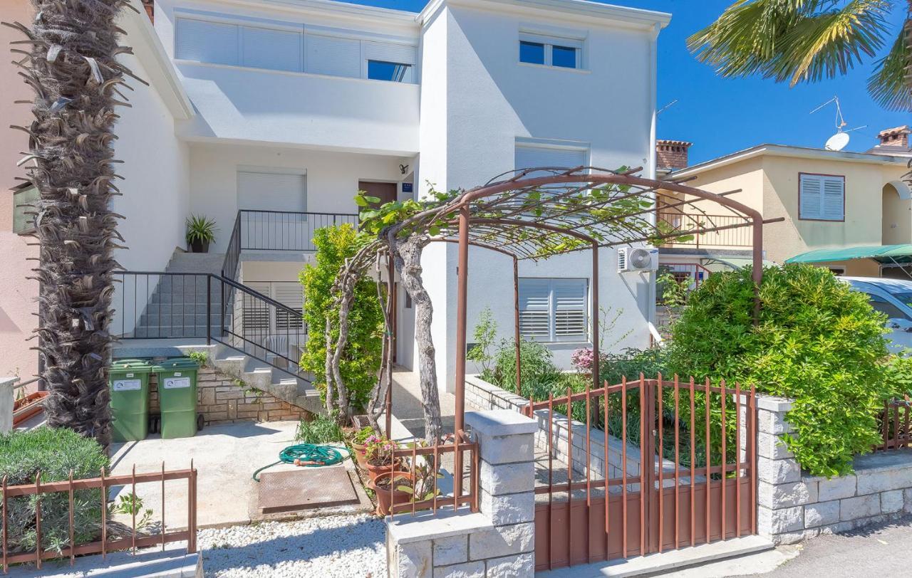 Irena Apartment Porec Exterior photo