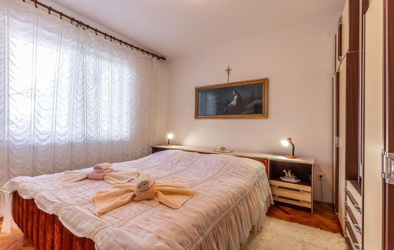 Irena Apartment Porec Exterior photo